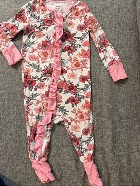 Floral Ruffle Footie One-Piece in Pink White and green Bamboo 18-24m FUC